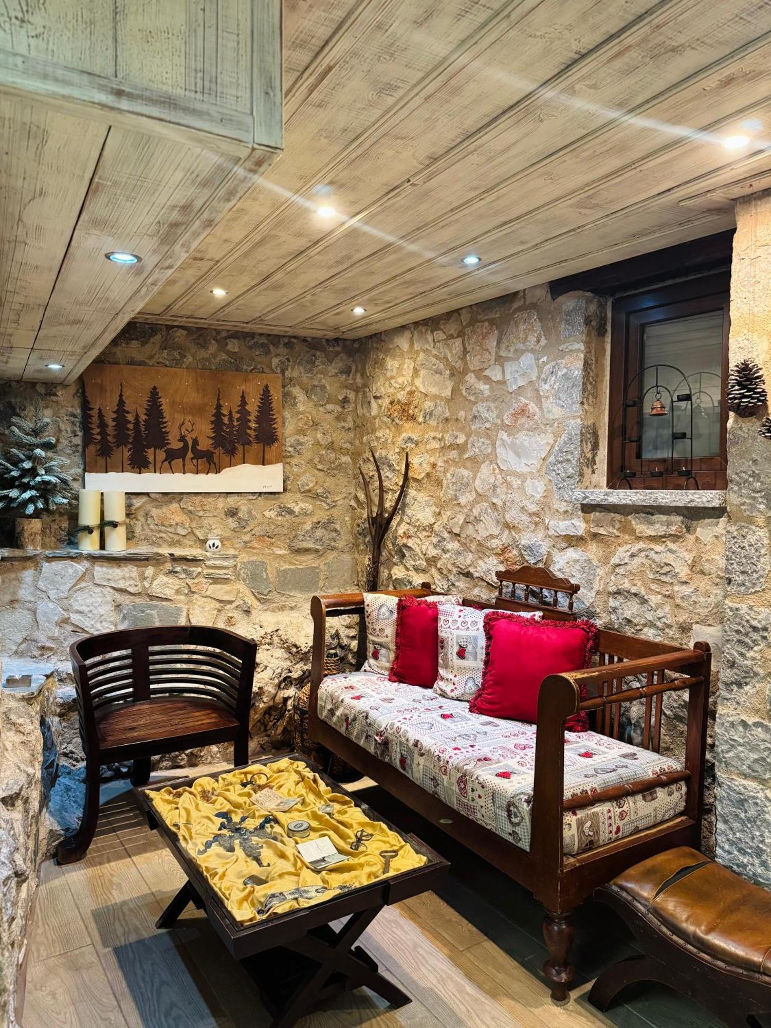 Alexandros Guesthouse Arachova Exterior foto
